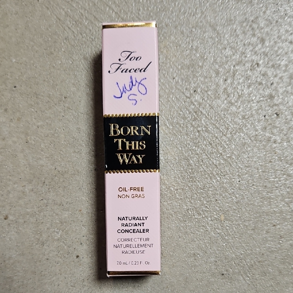 Too Faced Born This Way Concealer - light